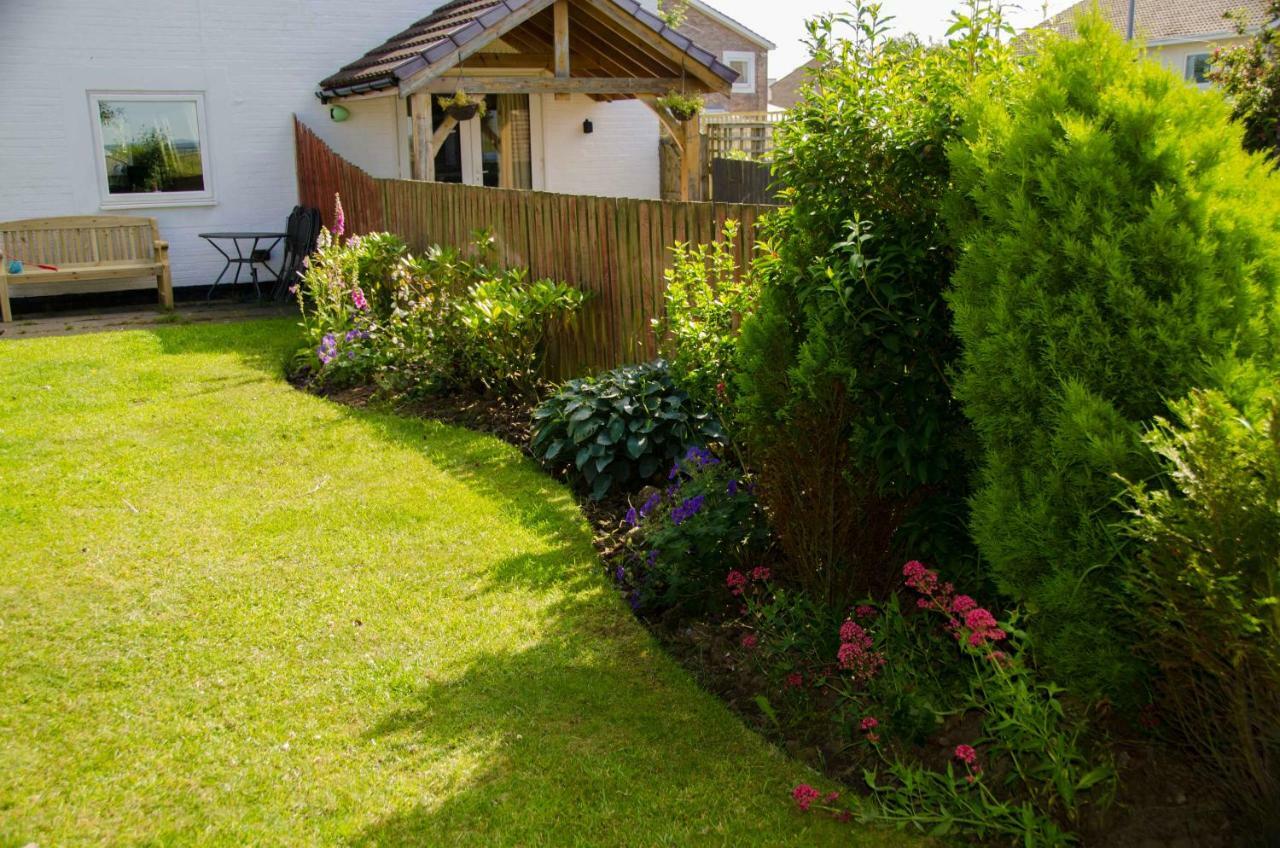 Beadnell Cottage Exterior photo